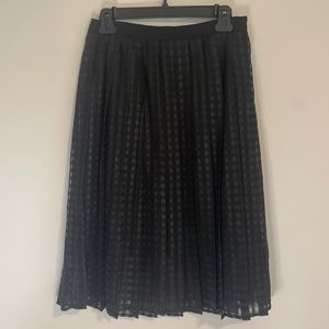 Elle brand black knee length layered skirt
